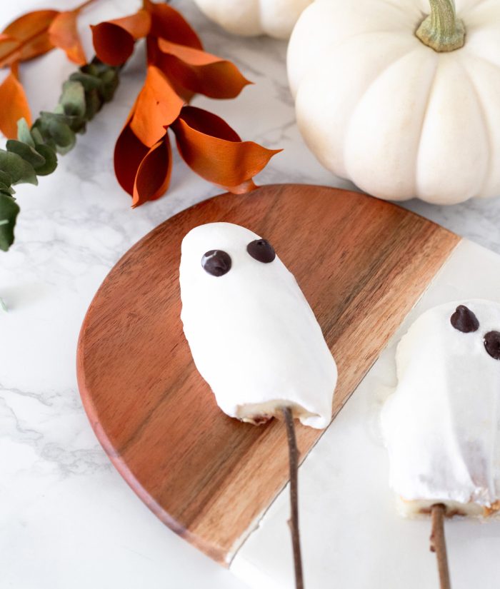 Spooktacular Banana Ghost Pops